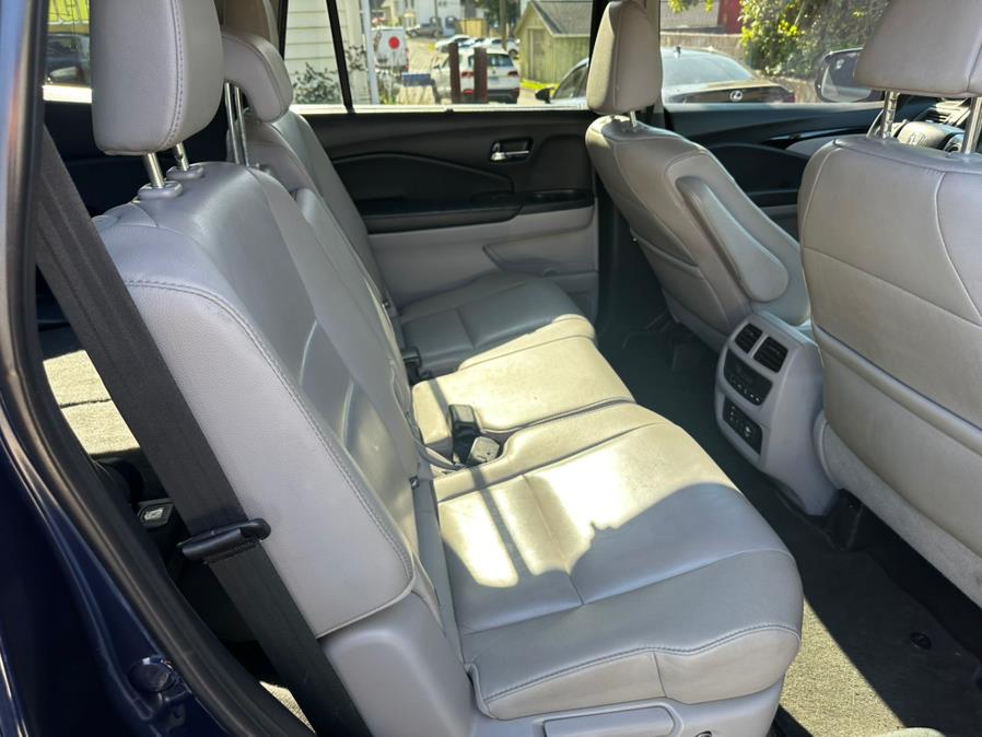 2016 Honda Pilot AWD 4dr Touring w/RES & Navi, available for sale in New Milford, Connecticut | New Milford Auto Sales. New Milford, Connecticut 2016 Honda Pilot AWD 4dr Touring w/RES & Navi, available for sale in New Milford, Connecticut | New Milford Auto Sales. New Milford, Connecticut