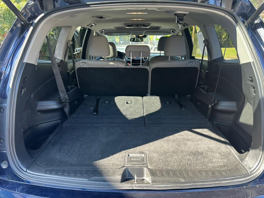 2016 Honda Pilot AWD 4dr Touring w/RES & Navi, available for sale in New Milford, Connecticut | New Milford Auto Sales. New Milford, Connecticut 2016 Honda Pilot AWD 4dr Touring w/RES & Navi, available for sale in New Milford, Connecticut | New Milford Auto Sales. New Milford, Connecticut