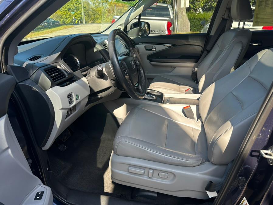 2016 Honda Pilot AWD 4dr Touring w/RES & Navi, available for sale in New Milford, Connecticut | New Milford Auto Sales. New Milford, Connecticut 2016 Honda Pilot AWD 4dr Touring w/RES & Navi, available for sale in New Milford, Connecticut | New Milford Auto Sales. New Milford, Connecticut