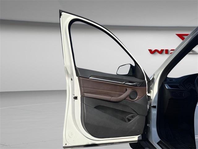 2016 BMW X1 xDrive28i, available for sale in Stratford, Connecticut | Wiz Leasing Inc. Stratford, Connecticut 2016 BMW X1 xDrive28i, available for sale in Stratford, Connecticut | Wiz Leasing Inc. Stratford, Connecticut