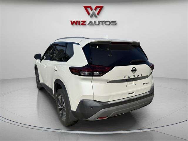 2021 Nissan Rogue SV photo 4
