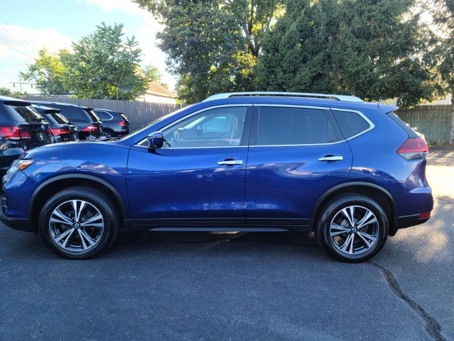 2020 Nissan Rogue SV photo 2