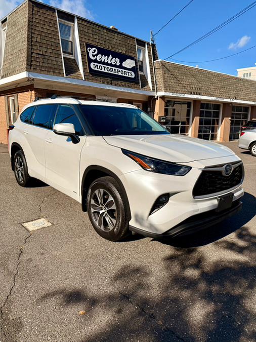 Used 2022 Toyota Highlander in Shelton, Connecticut | Center Motorsports LLC. Shelton, Connecticut