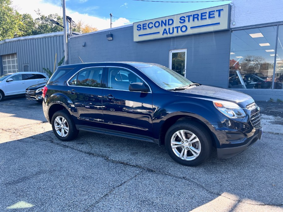 2017 Chevrolet Equinox LS photo 3