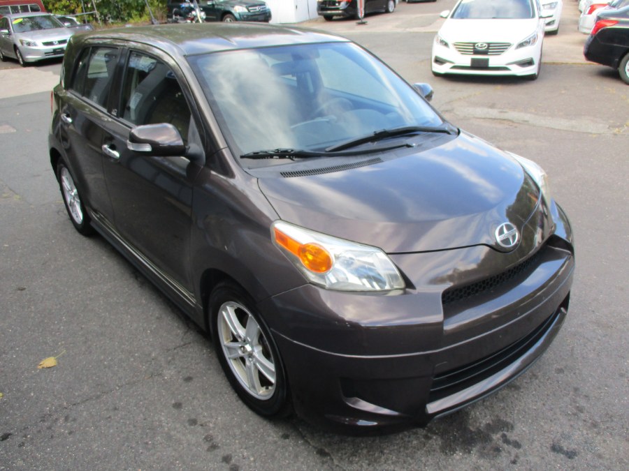 2011 Scion xD photo 3