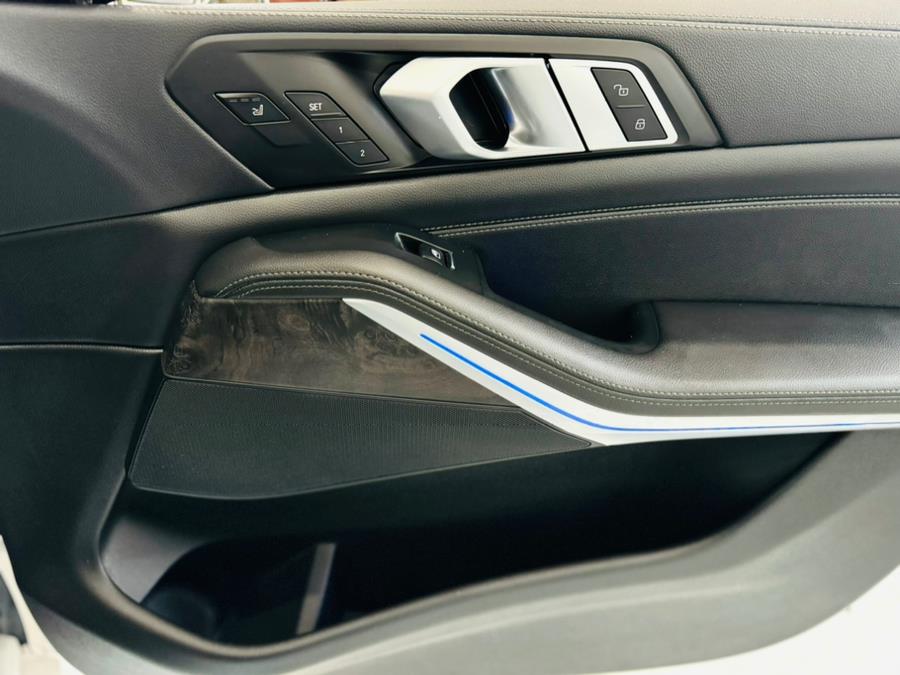 2022 BMW X5 xDrive40i Sports Activity Vehicle, available for sale in Franklin Square, New York | Luxury Motor Club. Franklin Square, New York 2022 BMW X5 xDrive40i Sports Activity Vehicle, available for sale in Franklin Square, New York | Luxury Motor Club. Franklin Square, New York