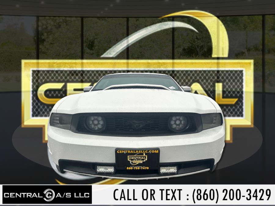2010 Ford Mustang GT photo 2