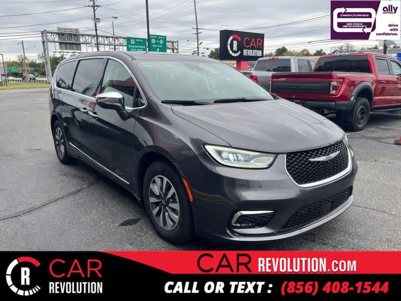 2022 Chrysler Pacifica Hybrid Limited FWD, available for sale in Maple Shade, New Jersey | Car Revolution. Maple Shade, New Jersey