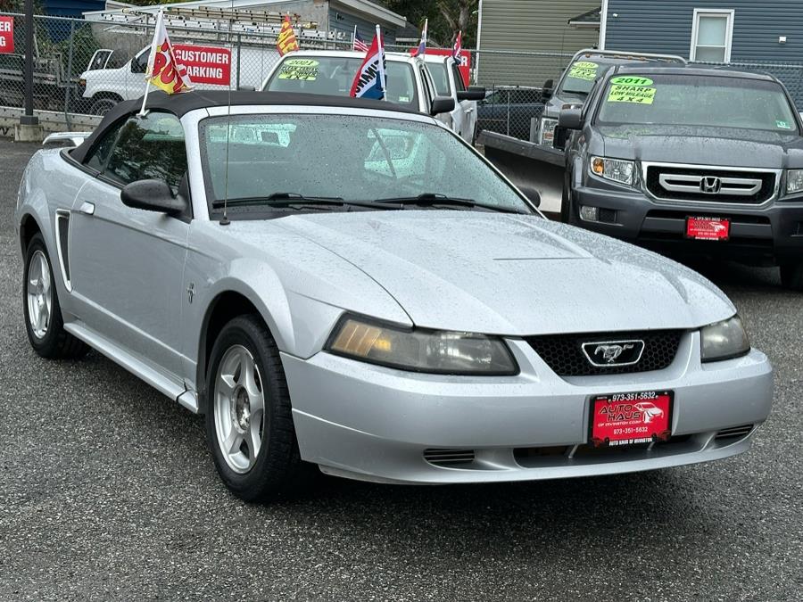 2003 Ford Mustang Premium photo 2