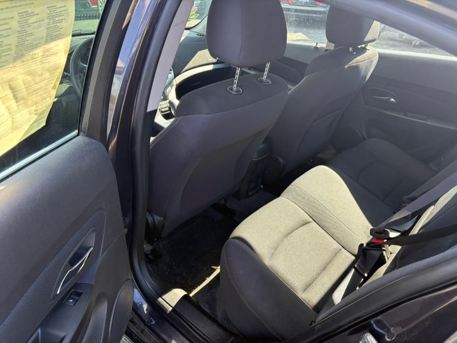 2015 Chevrolet Cruze 4dr Sdn Auto 1LT, available for sale in East Windsor, Connecticut | CT Car Co LLC. East Windsor, Connecticut 2015 Chevrolet Cruze 4dr Sdn Auto 1LT, available for sale in East Windsor, Connecticut | CT Car Co LLC. East Windsor, Connecticut