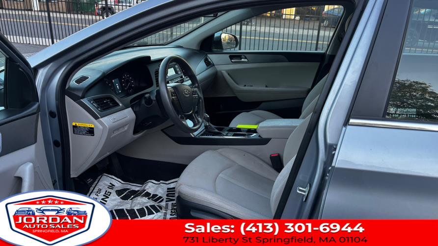 2017 Hyundai Sonata SE 2.4L, available for sale in Springfield, Massachusetts | Jordan Auto Sales. Springfield, Massachusetts 2017 Hyundai Sonata SE 2.4L, available for sale in Springfield, Massachusetts | Jordan Auto Sales. Springfield, Massachusetts