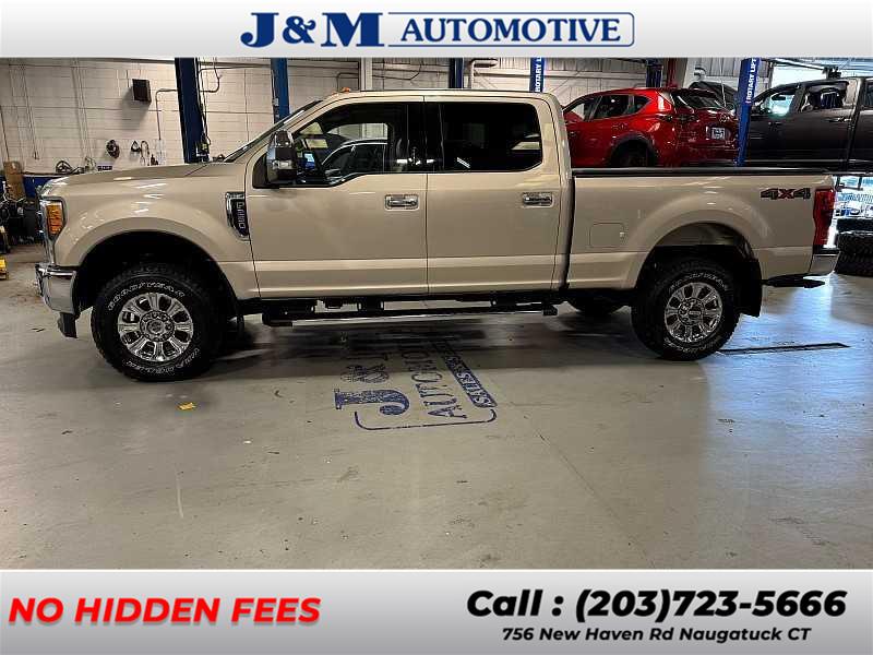 2017 Ford F-250 Lariat photo 2