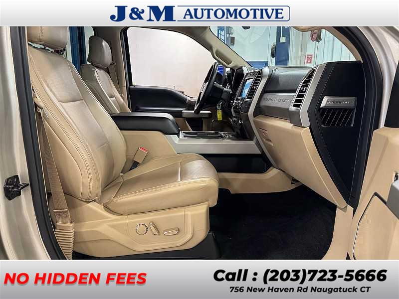 2017 Ford F-250 Lariat photo 18