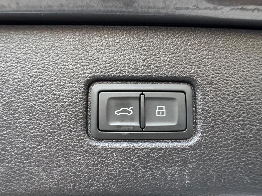 2019 Audi Q7 Premium 45 TFSI quattro, available for sale in Jamaica, New York | Sunrise Autoland. Jamaica, New York 2019 Audi Q7 Premium 45 TFSI quattro, available for sale in Jamaica, New York | Sunrise Autoland. Jamaica, New York