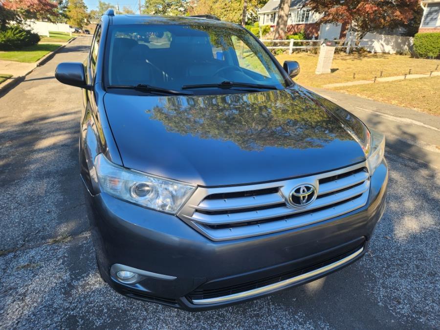 2012 Toyota Highlander 4WD 4dr V6 SE, available for sale in West Babylon, New York | SGM Auto Sales. West Babylon, New York 2012 Toyota Highlander 4WD 4dr V6 SE, available for sale in West Babylon, New York | SGM Auto Sales. West Babylon, New York