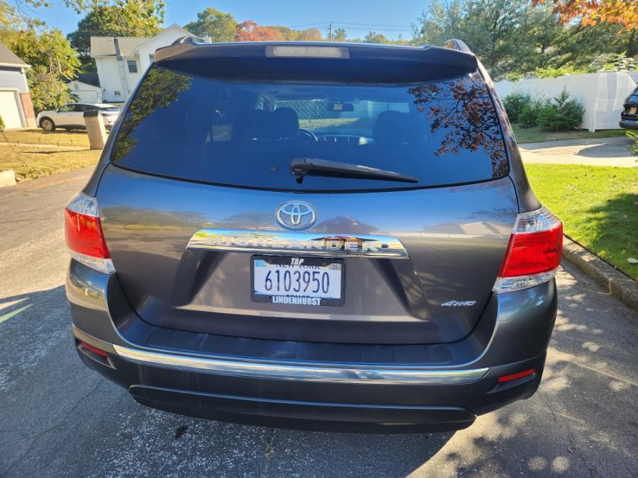 2012 Toyota Highlander 4WD 4dr V6 SE, available for sale in West Babylon, New York | SGM Auto Sales. West Babylon, New York 2012 Toyota Highlander 4WD 4dr V6 SE, available for sale in West Babylon, New York | SGM Auto Sales. West Babylon, New York