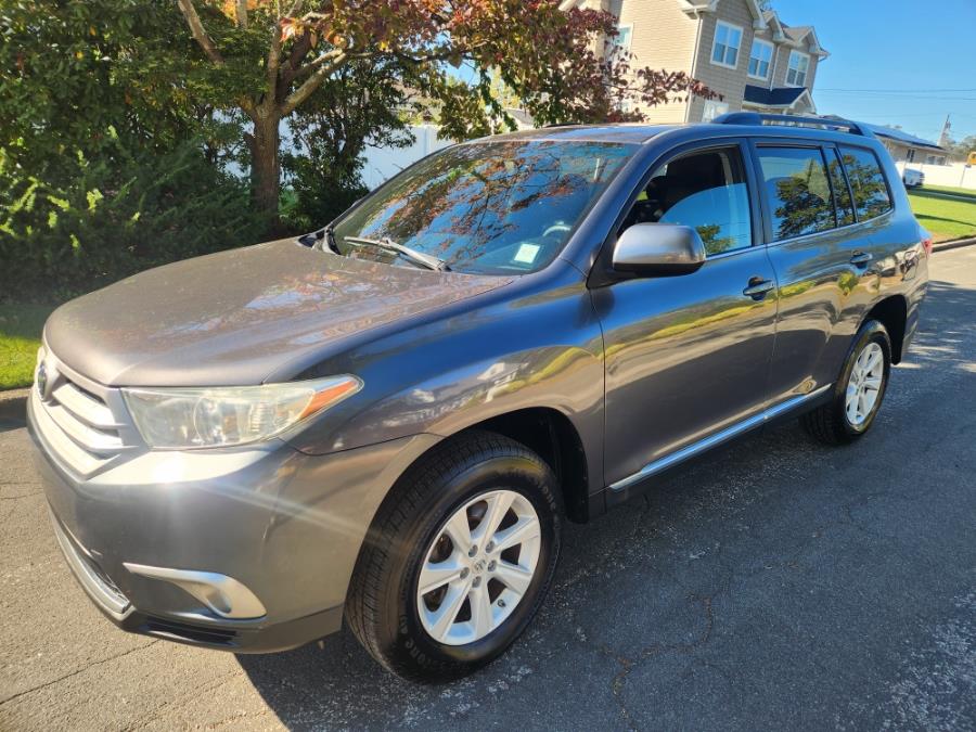 2012 Toyota Highlander 4WD 4dr V6 SE, available for sale in West Babylon, New York | SGM Auto Sales. West Babylon, New York 2012 Toyota Highlander 4WD 4dr V6 SE, available for sale in West Babylon, New York | SGM Auto Sales. West Babylon, New York