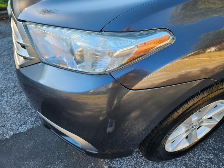 2012 Toyota Highlander 4WD 4dr V6 SE, available for sale in West Babylon, New York | SGM Auto Sales. West Babylon, New York 2012 Toyota Highlander 4WD 4dr V6 SE, available for sale in West Babylon, New York | SGM Auto Sales. West Babylon, New York