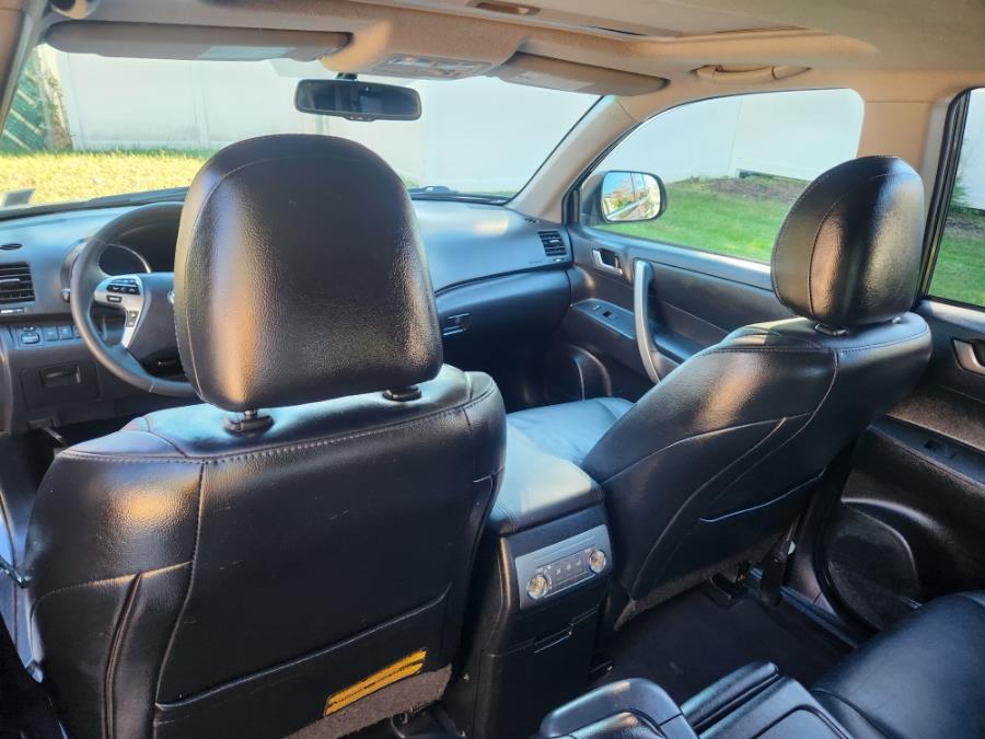 2012 Toyota Highlander 4WD 4dr V6 SE, available for sale in West Babylon, New York | SGM Auto Sales. West Babylon, New York 2012 Toyota Highlander 4WD 4dr V6 SE, available for sale in West Babylon, New York | SGM Auto Sales. West Babylon, New York