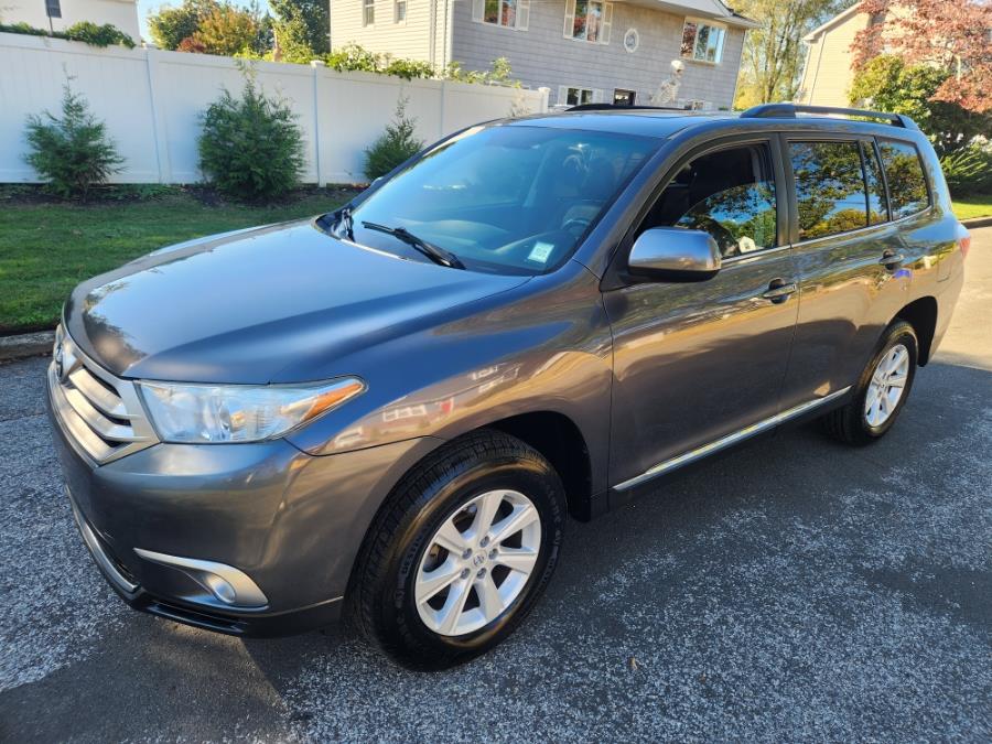 2012 Toyota Highlander 4WD 4dr V6 SE, available for sale in West Babylon, New York | SGM Auto Sales. West Babylon, New York 2012 Toyota Highlander 4WD 4dr V6 SE, available for sale in West Babylon, New York | SGM Auto Sales. West Babylon, New York