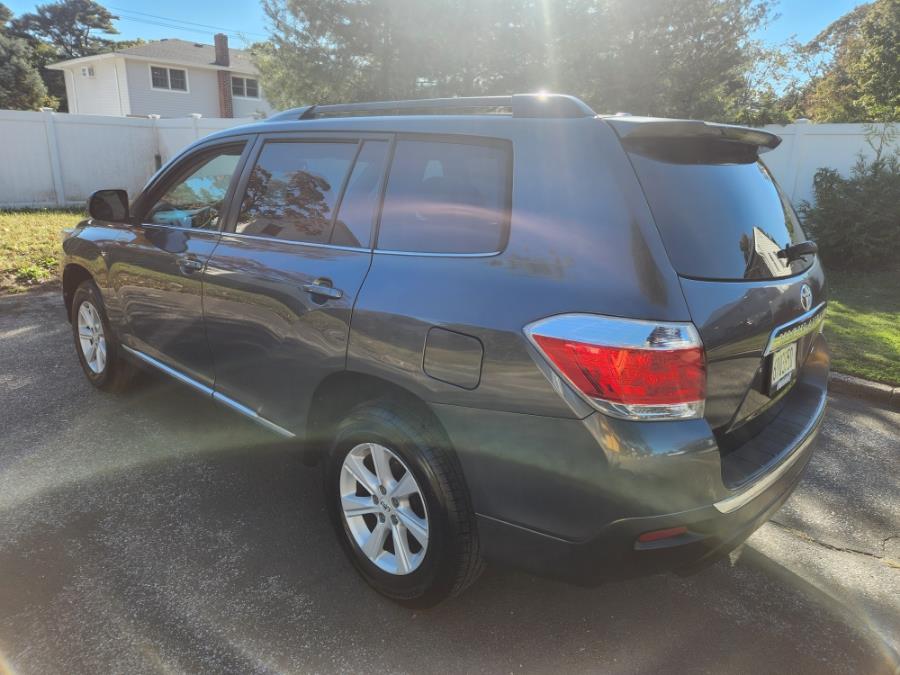 2012 Toyota Highlander 4WD 4dr V6 SE, available for sale in West Babylon, New York | SGM Auto Sales. West Babylon, New York 2012 Toyota Highlander 4WD 4dr V6 SE, available for sale in West Babylon, New York | SGM Auto Sales. West Babylon, New York