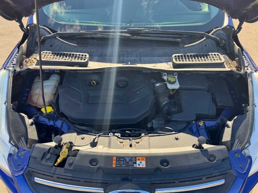 2015 Ford Escape 4WD 4dr SE, available for sale in Ortonville, Michigan | Marsh Auto Sales LLC. Ortonville, Michigan 2015 Ford Escape 4WD 4dr SE, available for sale in Ortonville, Michigan | Marsh Auto Sales LLC. Ortonville, Michigan
