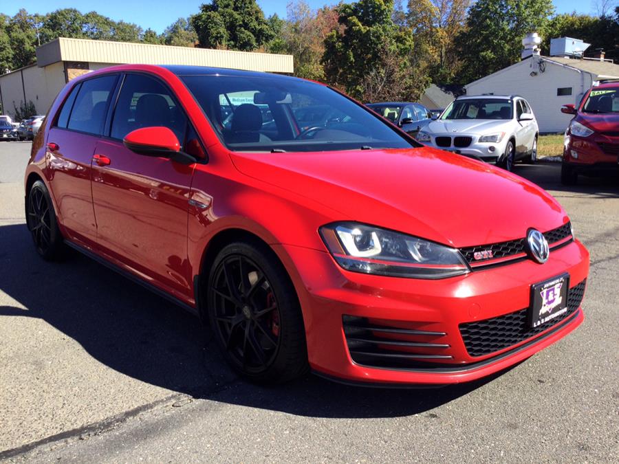 2017 Volkswagen Golf GTI SE photo 3