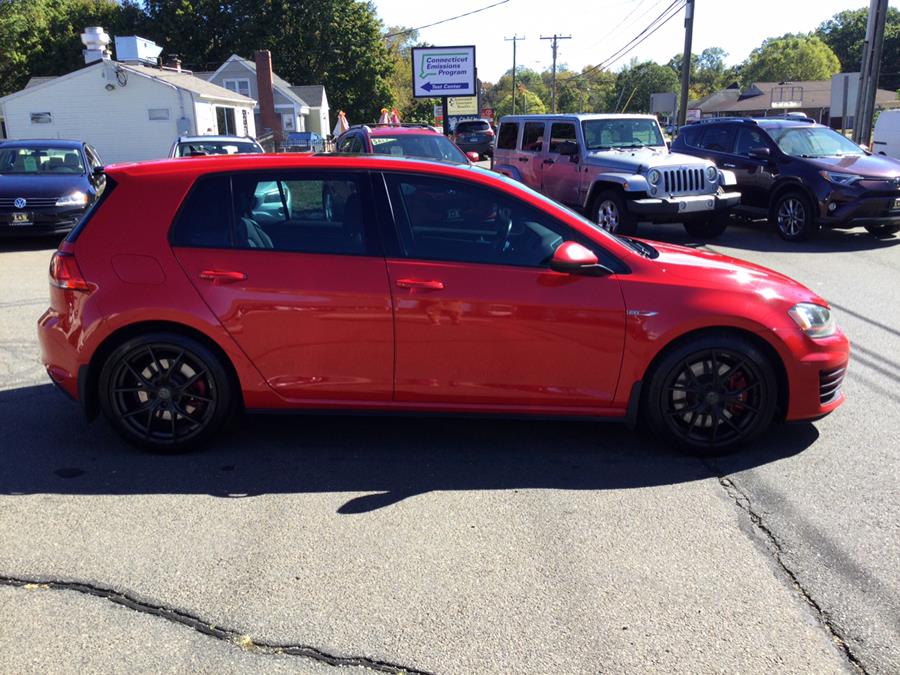 2017 Volkswagen Golf GTI SE photo 4