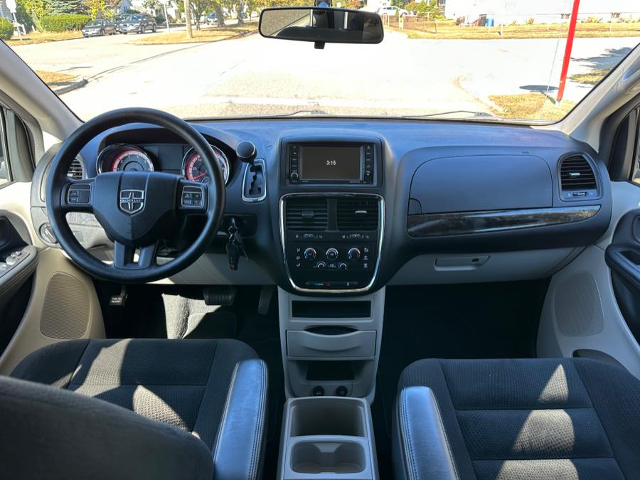 2015 Dodge Grand Caravan 4dr Wgn American Value Pkg, available for sale in Copiague, New York | Great Deal Motors. Copiague, New York 2015 Dodge Grand Caravan 4dr Wgn American Value Pkg, available for sale in Copiague, New York | Great Deal Motors. Copiague, New York