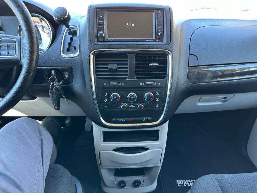 2015 Dodge Grand Caravan 4dr Wgn American Value Pkg, available for sale in Copiague, New York | Great Deal Motors. Copiague, New York 2015 Dodge Grand Caravan 4dr Wgn American Value Pkg, available for sale in Copiague, New York | Great Deal Motors. Copiague, New York