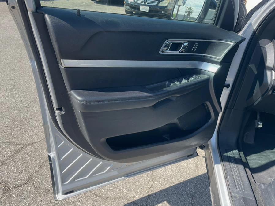 2016 Ford Explorer FWD 4dr XLT, available for sale in Hawaiian Gardens, California | Luxe Motors. Hawaiian Gardens, California 2016 Ford Explorer FWD 4dr XLT, available for sale in Hawaiian Gardens, California | Luxe Motors. Hawaiian Gardens, California