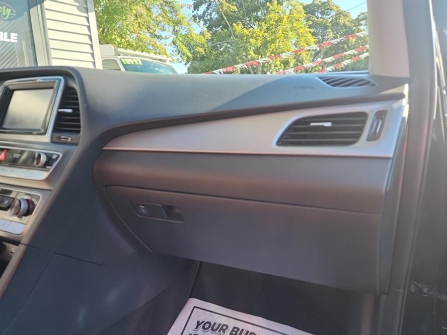 2018 Hyundai Sonata SE 2.4L SULEV, available for sale in Islip, New York | L.I. Auto Gallery. Islip, New York 2018 Hyundai Sonata SE 2.4L SULEV, available for sale in Islip, New York | L.I. Auto Gallery. Islip, New York