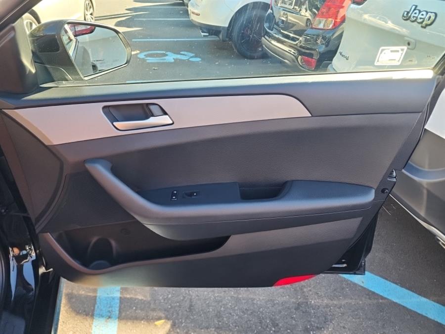 2018 Hyundai Sonata SE 2.4L SULEV, available for sale in Islip, New York | L.I. Auto Gallery. Islip, New York 2018 Hyundai Sonata SE 2.4L SULEV, available for sale in Islip, New York | L.I. Auto Gallery. Islip, New York