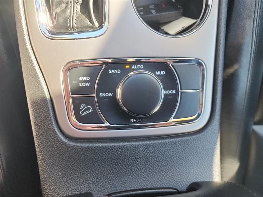 2021 Jeep Grand Cherokee Limited 4x4, available for sale in Islip, New York | L.I. Auto Gallery. Islip, New York 2021 Jeep Grand Cherokee Limited 4x4, available for sale in Islip, New York | L.I. Auto Gallery. Islip, New York