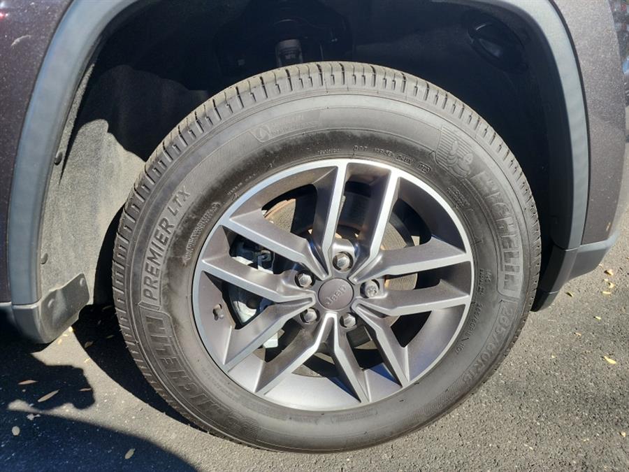 2021 Jeep Grand Cherokee Limited 4x4, available for sale in Islip, New York | L.I. Auto Gallery. Islip, New York 2021 Jeep Grand Cherokee Limited 4x4, available for sale in Islip, New York | L.I. Auto Gallery. Islip, New York