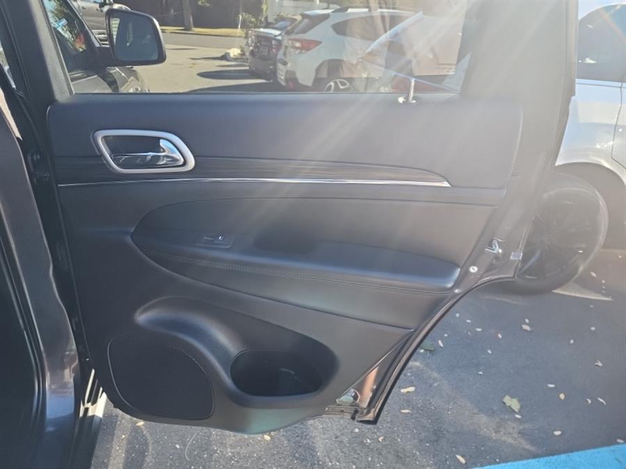 2021 Jeep Grand Cherokee Limited 4x4, available for sale in Islip, New York | L.I. Auto Gallery. Islip, New York 2021 Jeep Grand Cherokee Limited 4x4, available for sale in Islip, New York | L.I. Auto Gallery. Islip, New York