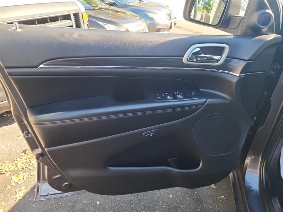 2021 Jeep Grand Cherokee Limited 4x4, available for sale in Islip, New York | L.I. Auto Gallery. Islip, New York 2021 Jeep Grand Cherokee Limited 4x4, available for sale in Islip, New York | L.I. Auto Gallery. Islip, New York