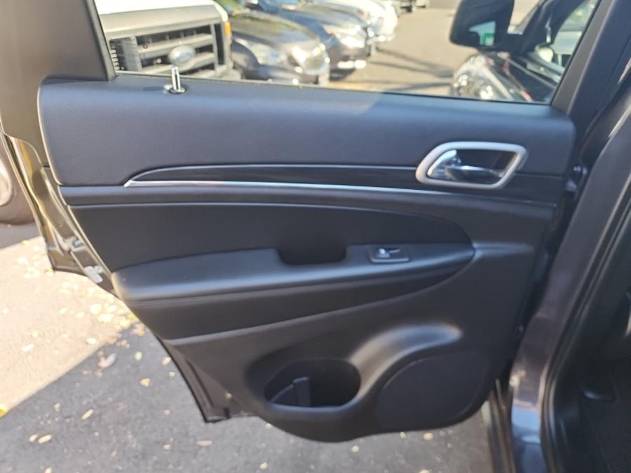 2021 Jeep Grand Cherokee Limited 4x4, available for sale in Islip, New York | L.I. Auto Gallery. Islip, New York 2021 Jeep Grand Cherokee Limited 4x4, available for sale in Islip, New York | L.I. Auto Gallery. Islip, New York