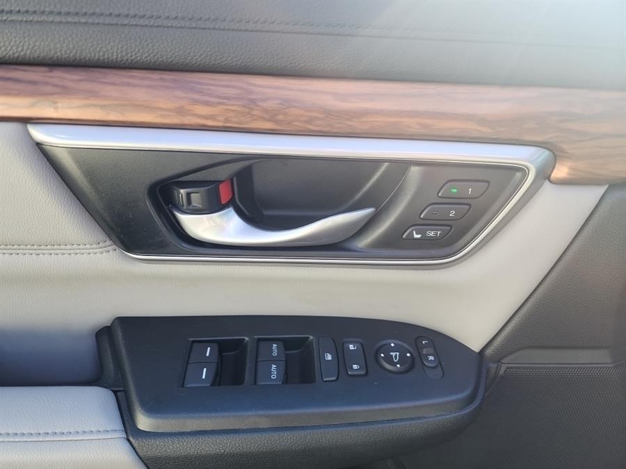 2022 Honda CR-V EX-L AWD, available for sale in Islip, New York | L.I. Auto Gallery. Islip, New York 2022 Honda CR-V EX-L AWD, available for sale in Islip, New York | L.I. Auto Gallery. Islip, New York