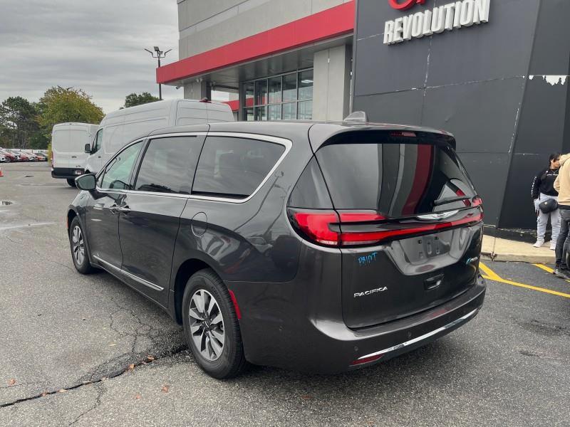 2022 Chrysler Pacifica Hybrid Limited FWD, available for sale in Maple Shade, New Jersey | Car Revolution. Maple Shade, New Jersey 2022 Chrysler Pacifica Hybrid Limited FWD, available for sale in Maple Shade, New Jersey | Car Revolution. Maple Shade, New Jersey