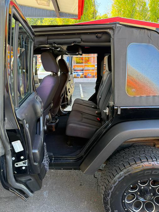 2013 Jeep Wrangler Unlimited 4WD 4dr Sport, available for sale in Windsor Locks, Connecticut | JANNA MOTORS LLC. Windsor Locks, Connecticut 2013 Jeep Wrangler Unlimited 4WD 4dr Sport, available for sale in Windsor Locks, Connecticut | JANNA MOTORS LLC. Windsor Locks, Connecticut
