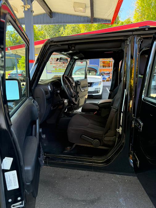 2013 Jeep Wrangler Unlimited 4WD 4dr Sport, available for sale in Windsor Locks, Connecticut | JANNA MOTORS LLC. Windsor Locks, Connecticut 2013 Jeep Wrangler Unlimited 4WD 4dr Sport, available for sale in Windsor Locks, Connecticut | JANNA MOTORS LLC. Windsor Locks, Connecticut