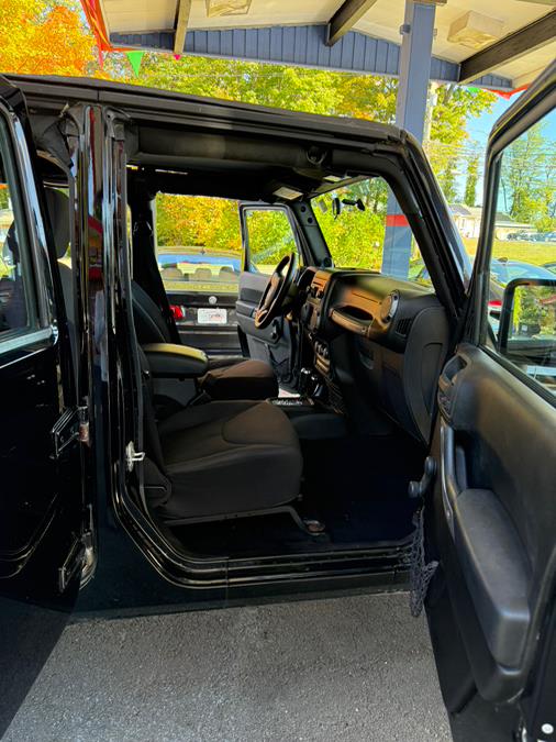 2013 Jeep Wrangler Unlimited 4WD 4dr Sport, available for sale in Windsor Locks, Connecticut | JANNA MOTORS LLC. Windsor Locks, Connecticut 2013 Jeep Wrangler Unlimited 4WD 4dr Sport, available for sale in Windsor Locks, Connecticut | JANNA MOTORS LLC. Windsor Locks, Connecticut
