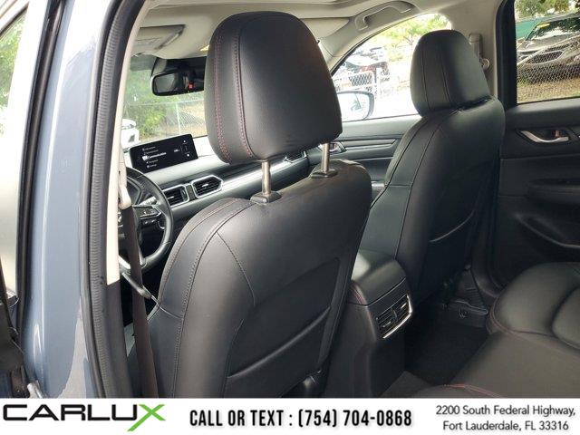 2024 Mazda Cx-5 2.5 S Carbon Edition, available for sale in Fort Lauderdale, Florida | CarLux Fort Lauderdale. Fort Lauderdale, Florida 2024 Mazda Cx-5 2.5 S Carbon Edition, available for sale in Fort Lauderdale, Florida | CarLux Fort Lauderdale. Fort Lauderdale, Florida