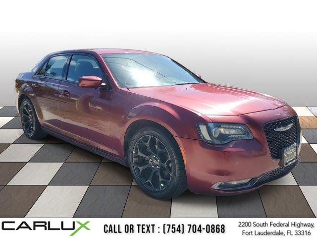 2019 Chrysler 300 photo 3