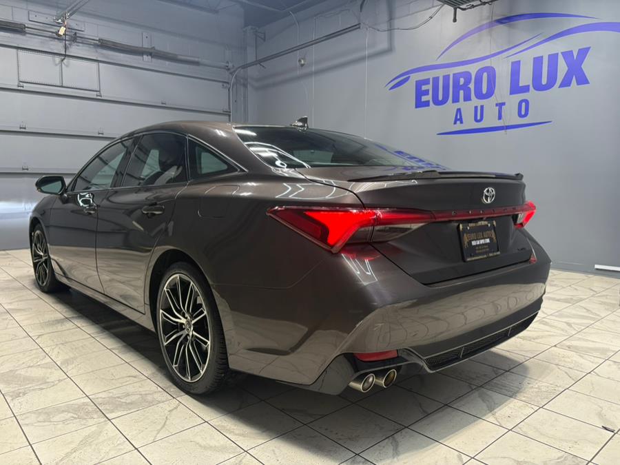 2019 Toyota Avalon XSE photo 4