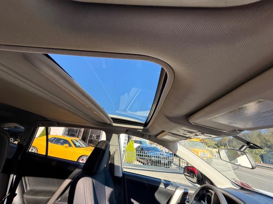 2015 Toyota RAV4 AWD 4dr XLE (Natl), available for sale in Huntington Station, New York | Huntington Auto Mall. Huntington Station, New York 2015 Toyota RAV4 AWD 4dr XLE (Natl), available for sale in Huntington Station, New York | Huntington Auto Mall. Huntington Station, New York