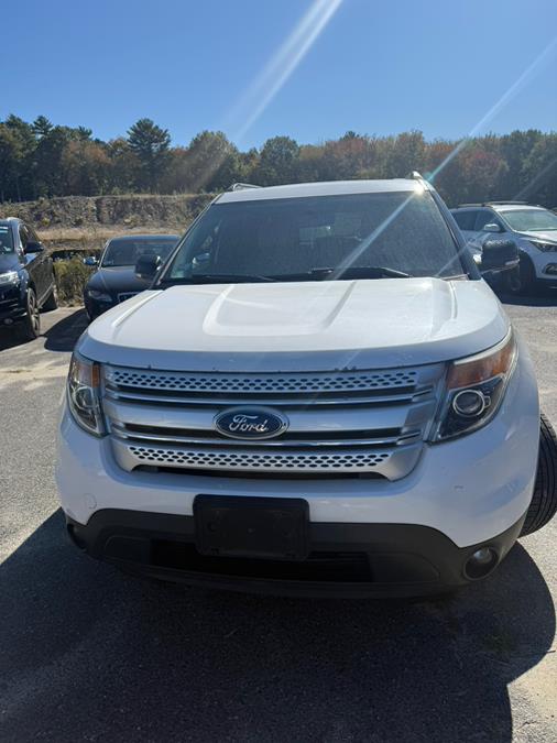 2014 Ford Explorer XLT photo 2