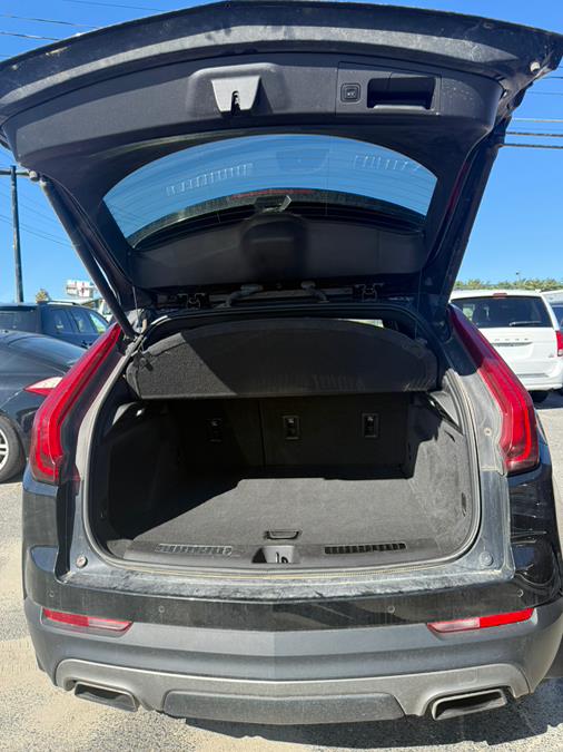 2019 Cadillac XT4 Premium Luxury photo 4