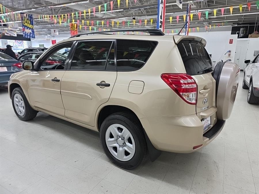 2011 Toyota RAV4 photo 4